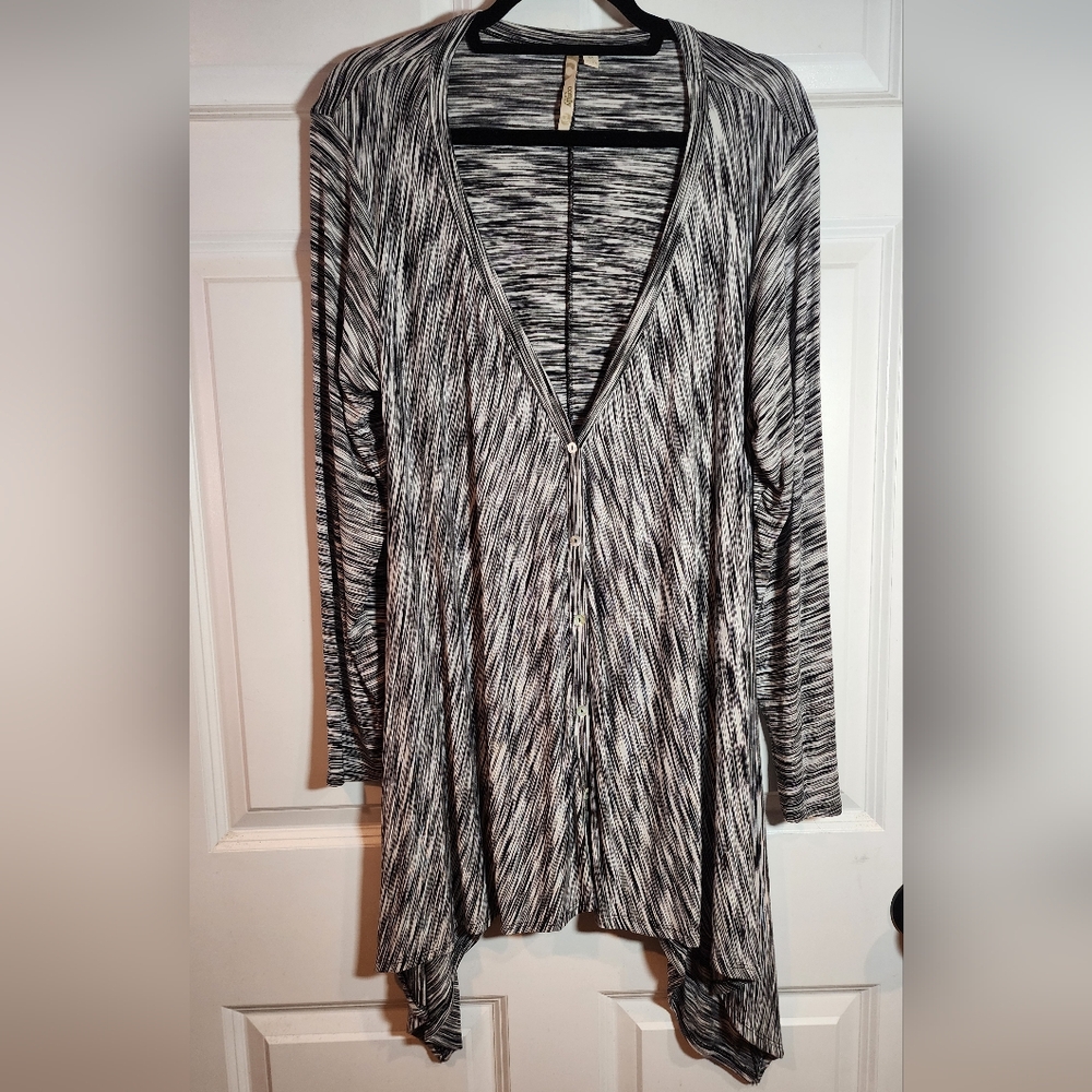 Comfy USA Stretchy Black And White Striped Long Button Up Cardigan M